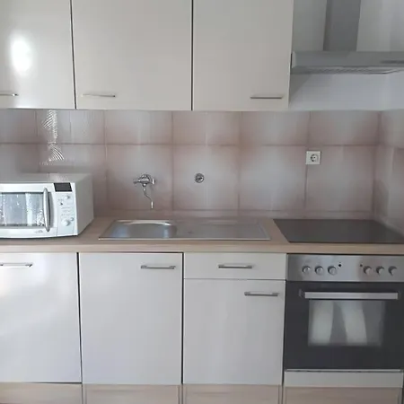 Two Bedroom Апартаменты Сукошан